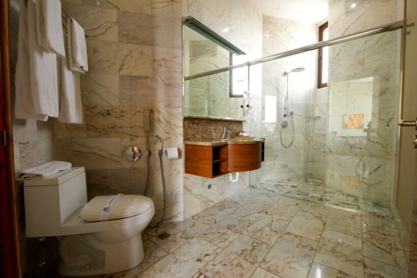 torres-de-alba-hotel-suites-panama-bathroom-baño